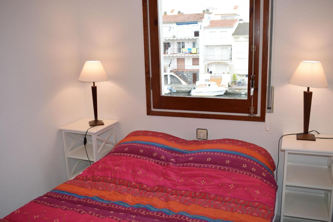 Apartamento con bonitas vistas al canal ref 337 Ampuriabrava Exterior foto